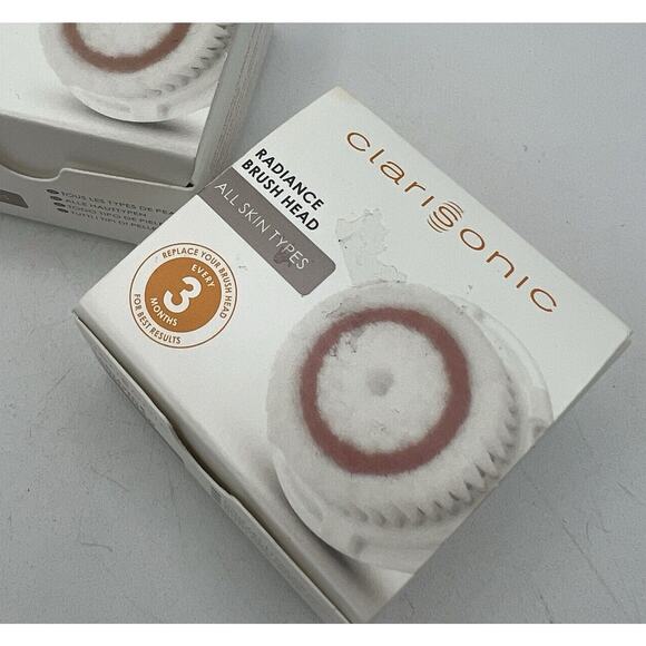 2 Clarisonic Radiance Brush Head All Skin Types Facial Cleaner NEW - Picture 1 of 4